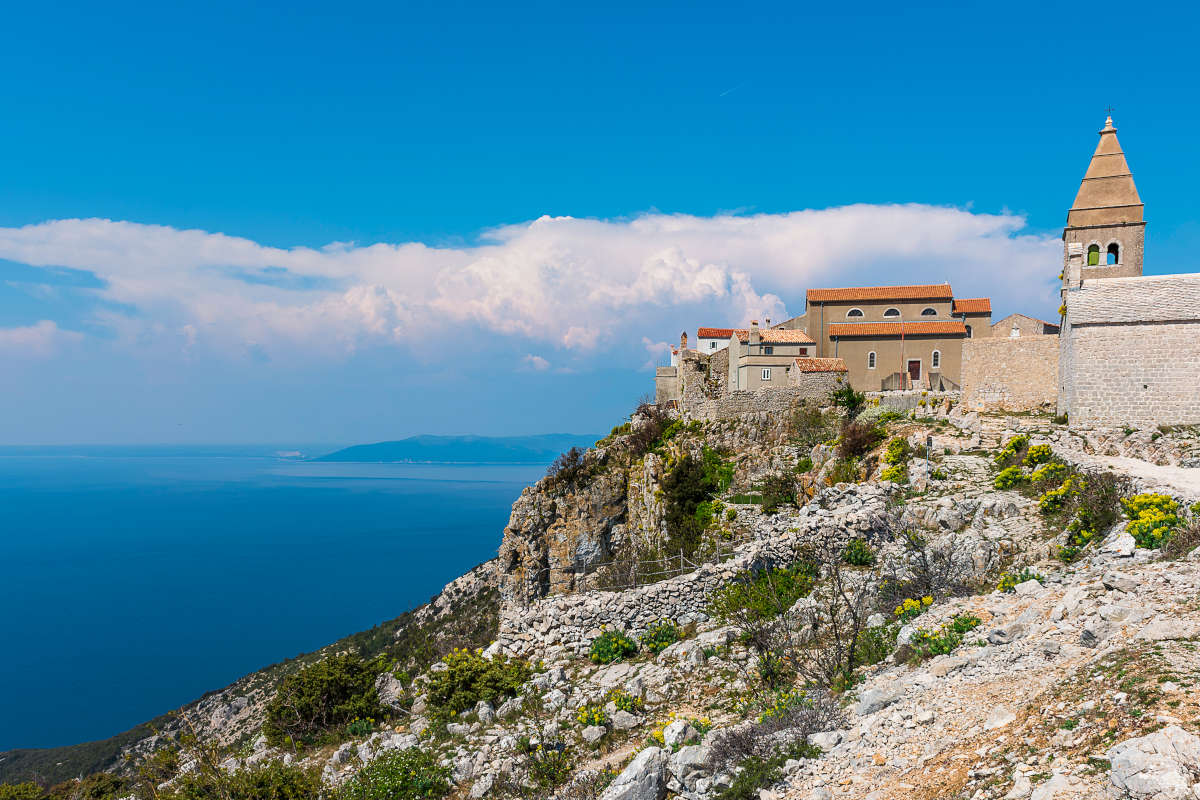 yacht-charter-kvarner-lubenice-prima-sailing.jpg