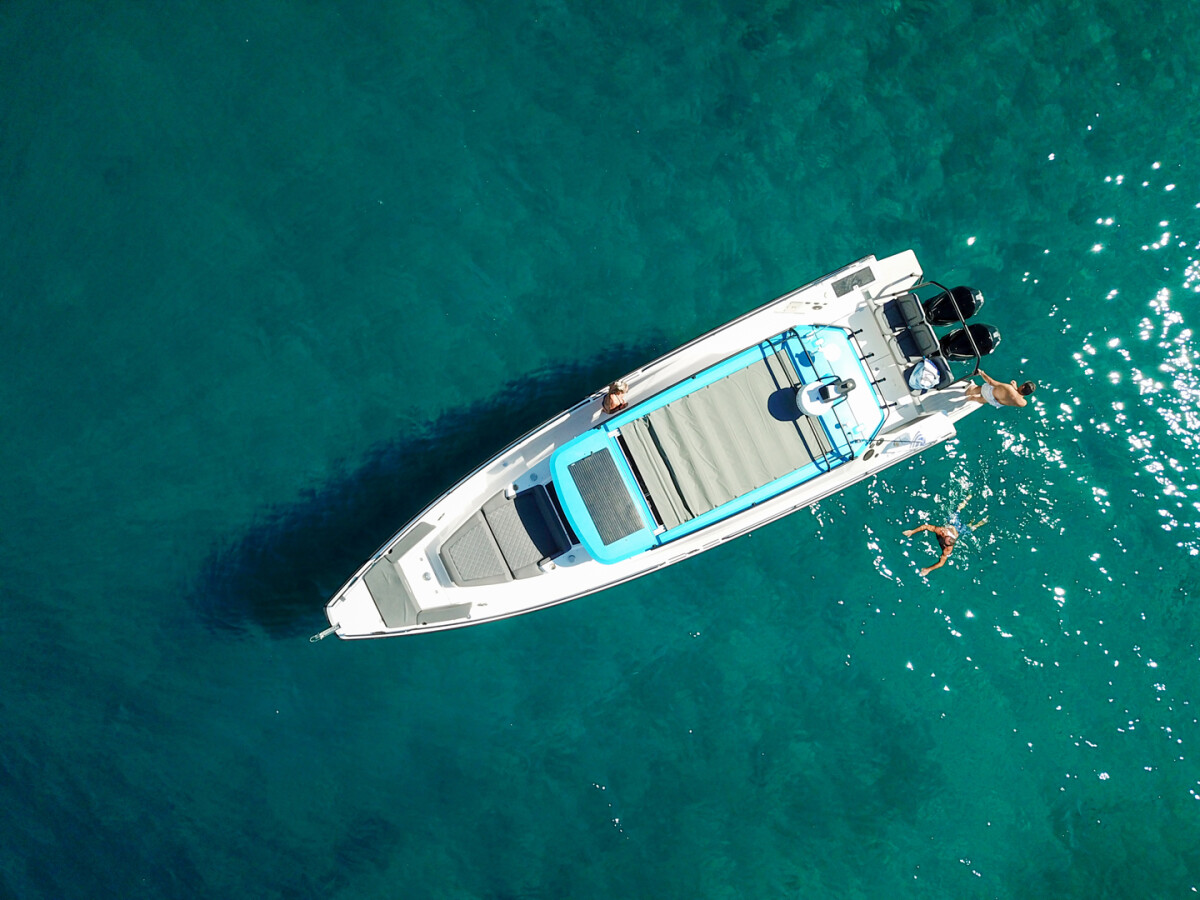 Axopar 37 XC Cross Cabin Traverso