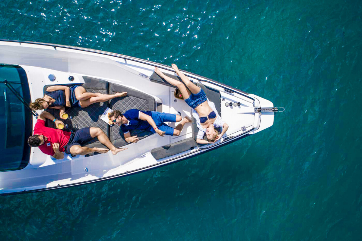 Axopar 37 XC Cross Cabin Traverso