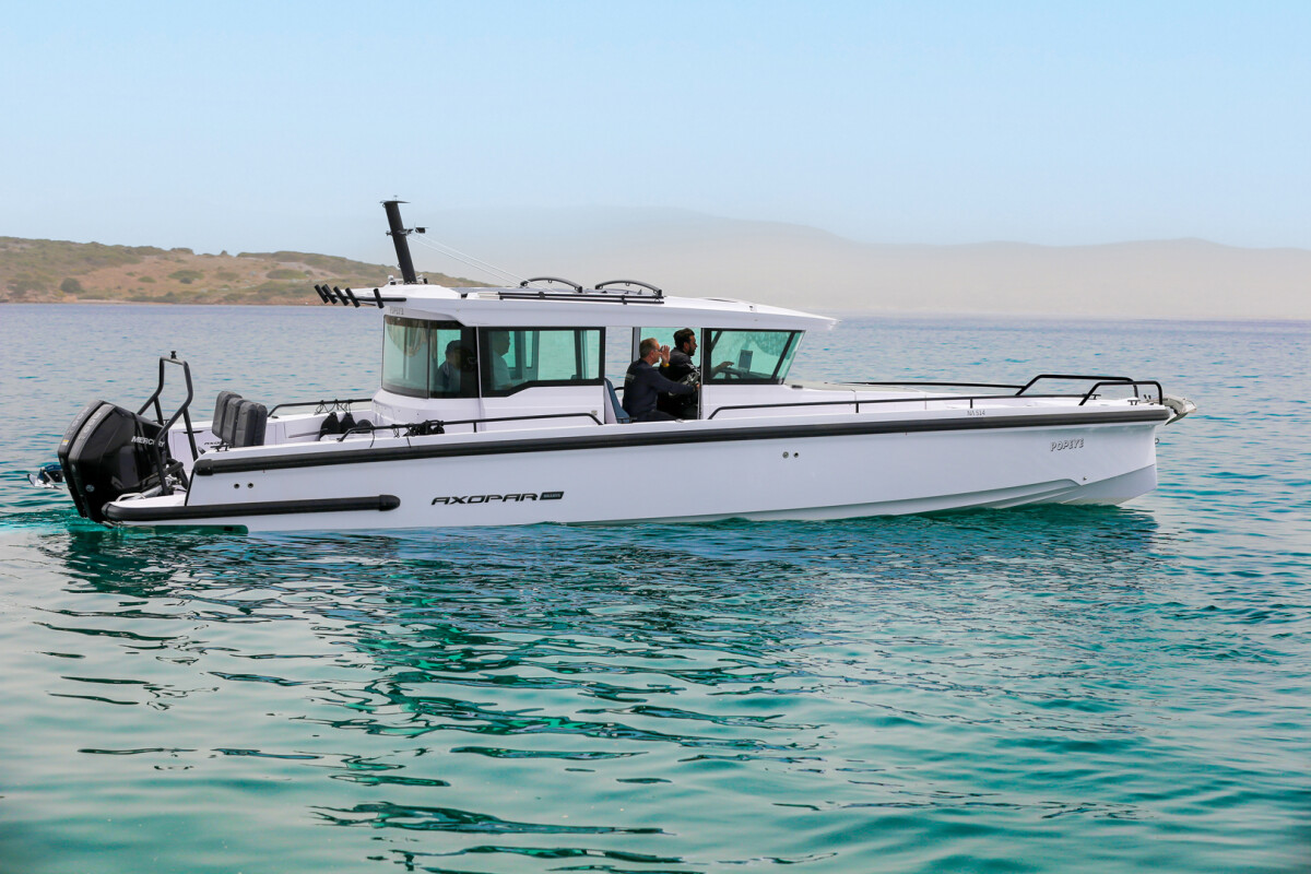 Axopar 37 XC Cross Cabin Popeye