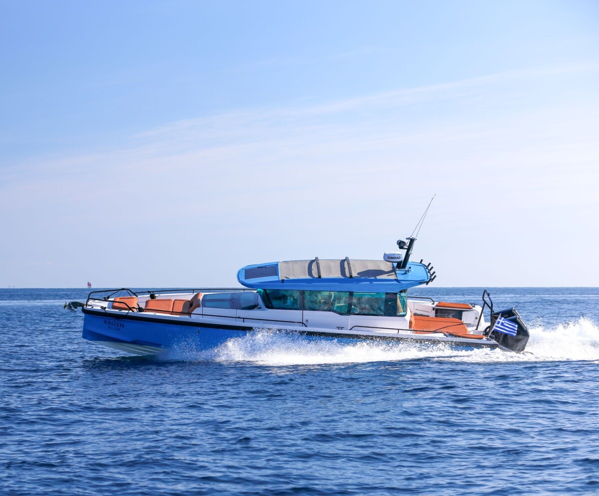Axopar 37 XC Cross Cabin Kaizen
