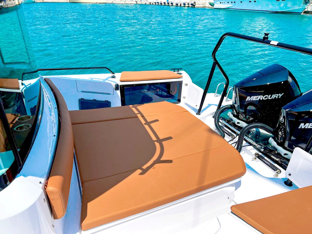 Axopar 37 XC Cross Cabin Kaizen