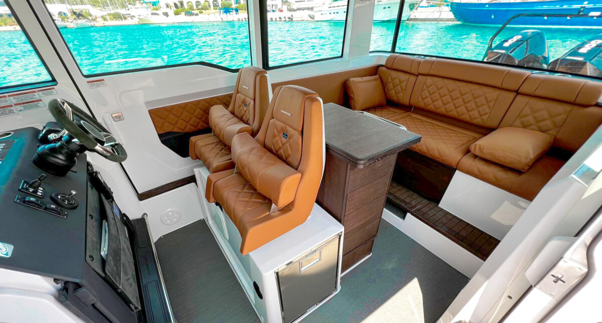 Axopar 37 XC Cross Cabin Kaizen