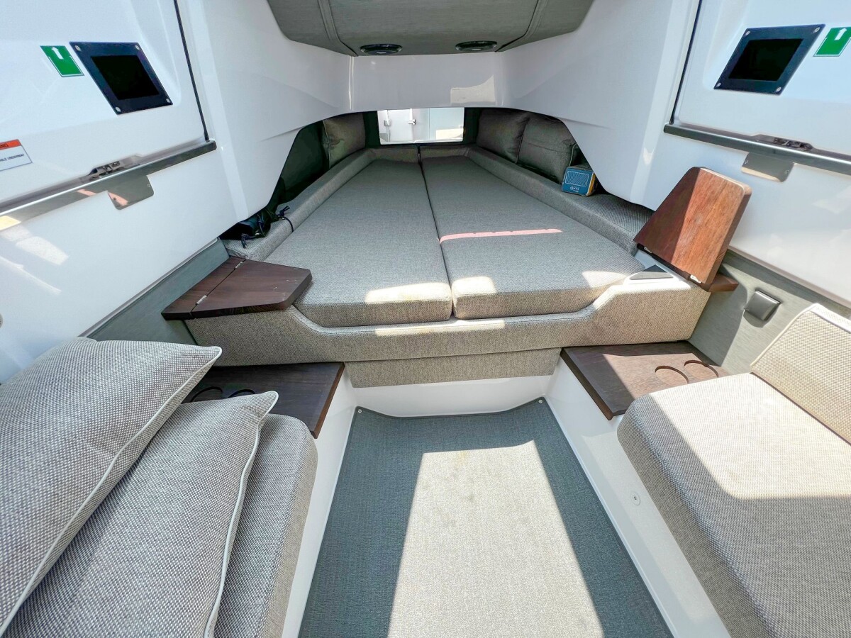 Axopar 37 XC Cross Cabin Kaizen