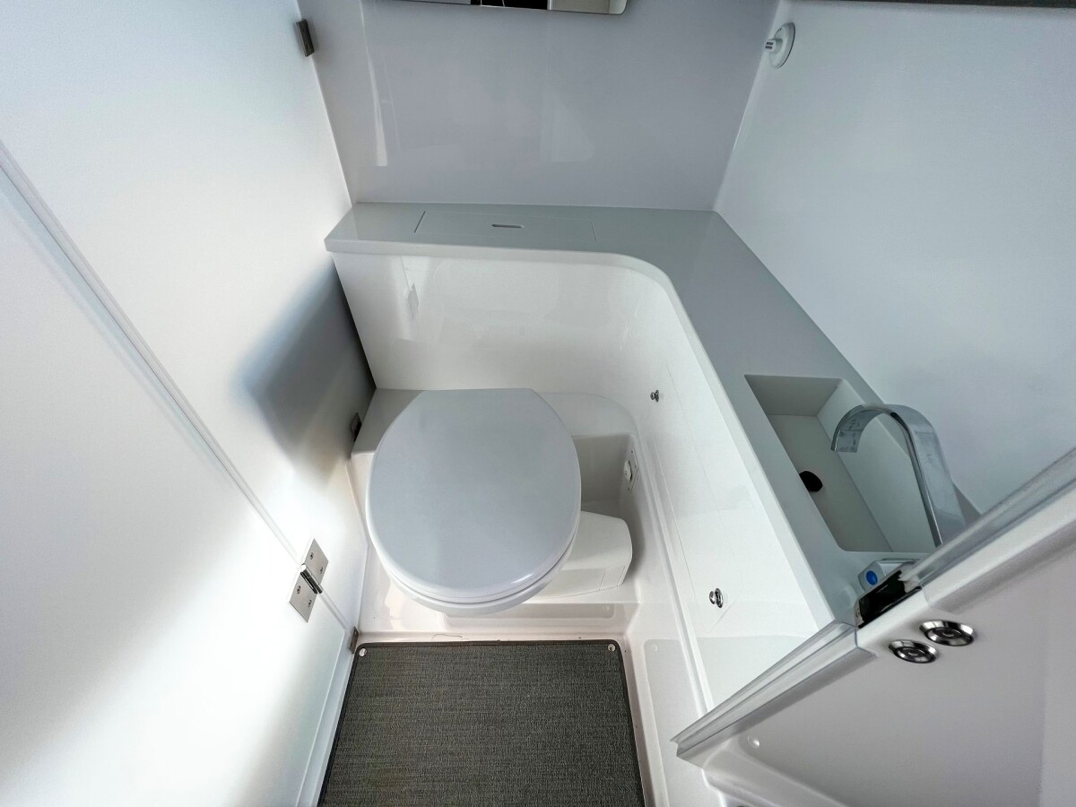 Axopar 37 XC Cross Cabin Kaizen