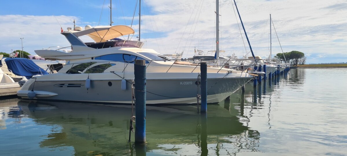 Azimut 50 Lena