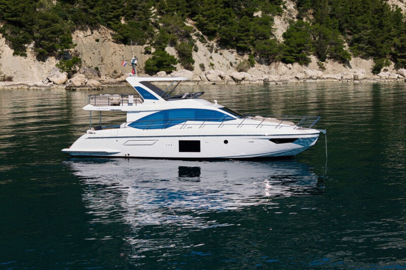 Azimut 55 Be Happy