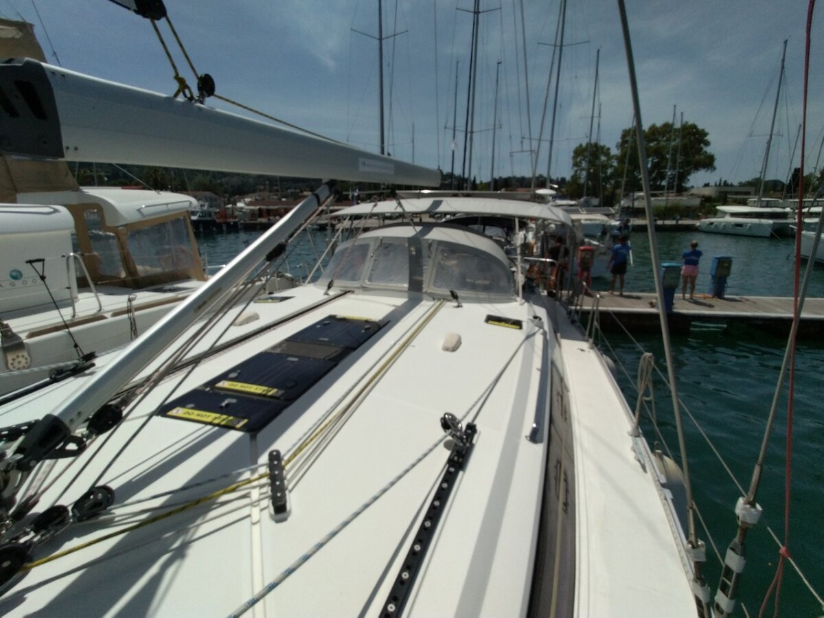 Bavaria 51 Cruiser Gin Tonic