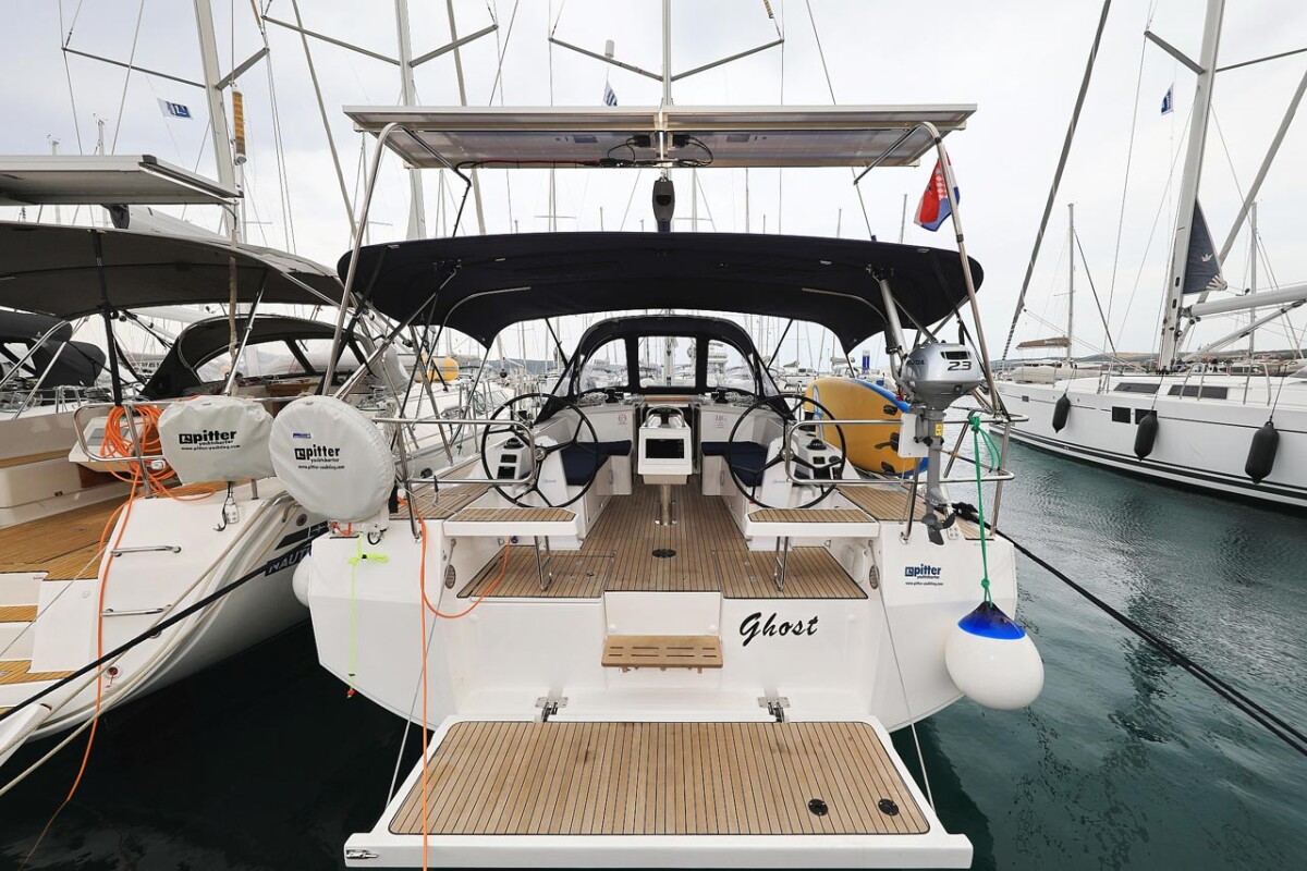 Bavaria C38 Ghost