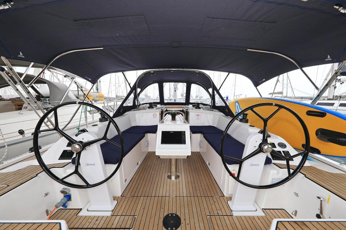 Bavaria C38 Ghost