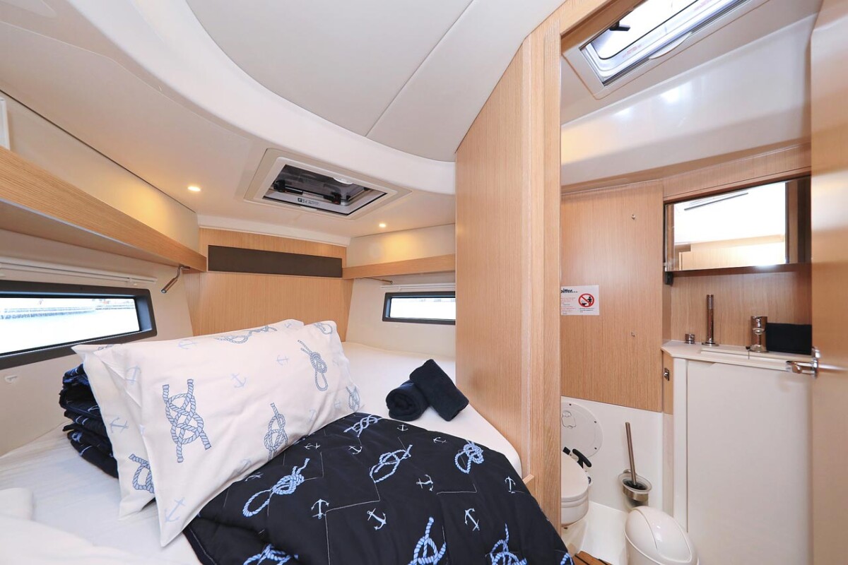 Bavaria C38 Ghost