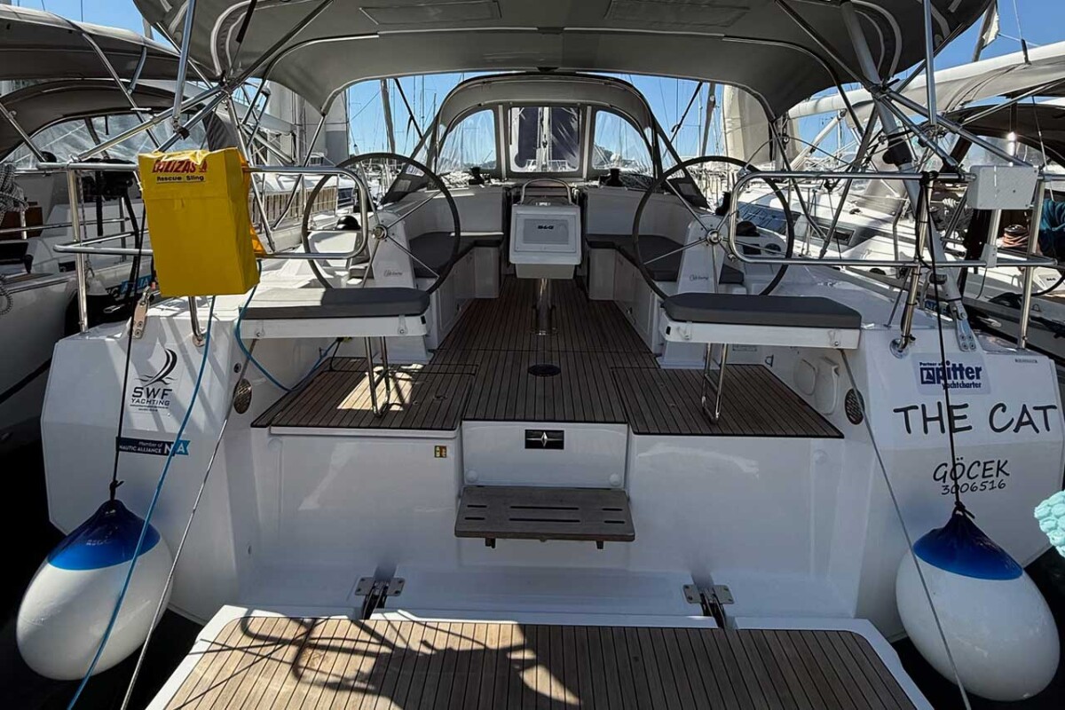 Bavaria C38 The Cat