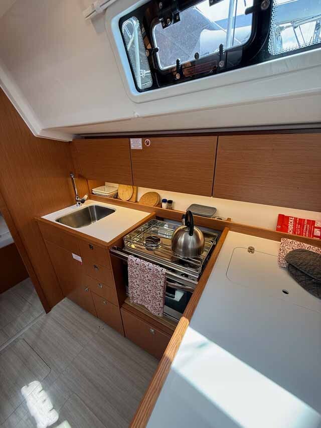 Bavaria C38 The Cat