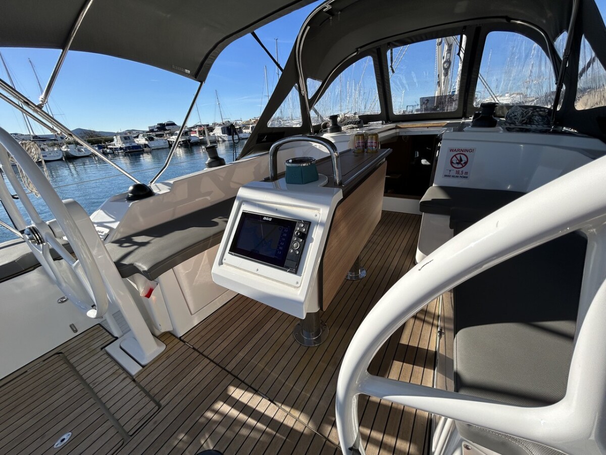 Bavaria C38 Asterix