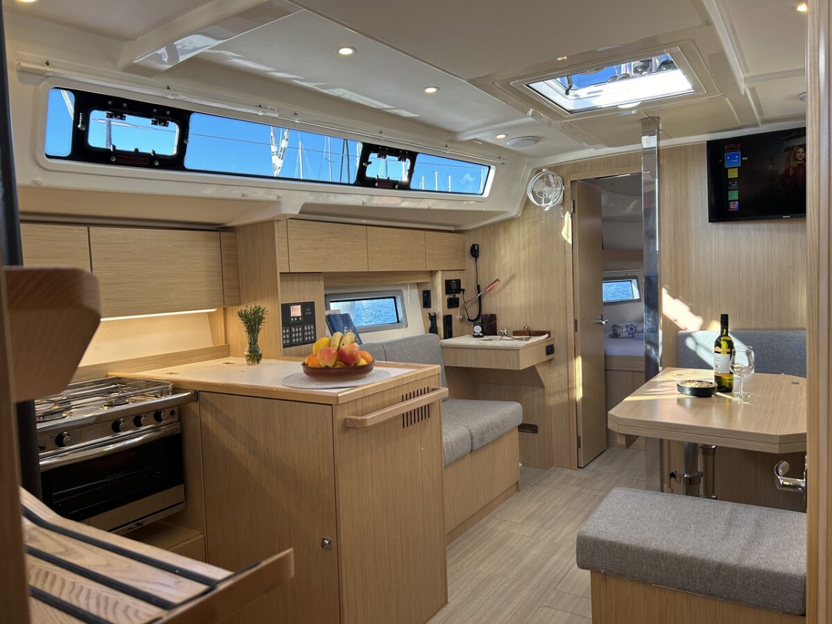 Bavaria C38 Asterix