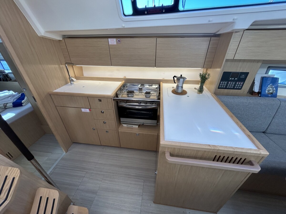 Bavaria C38 Asterix