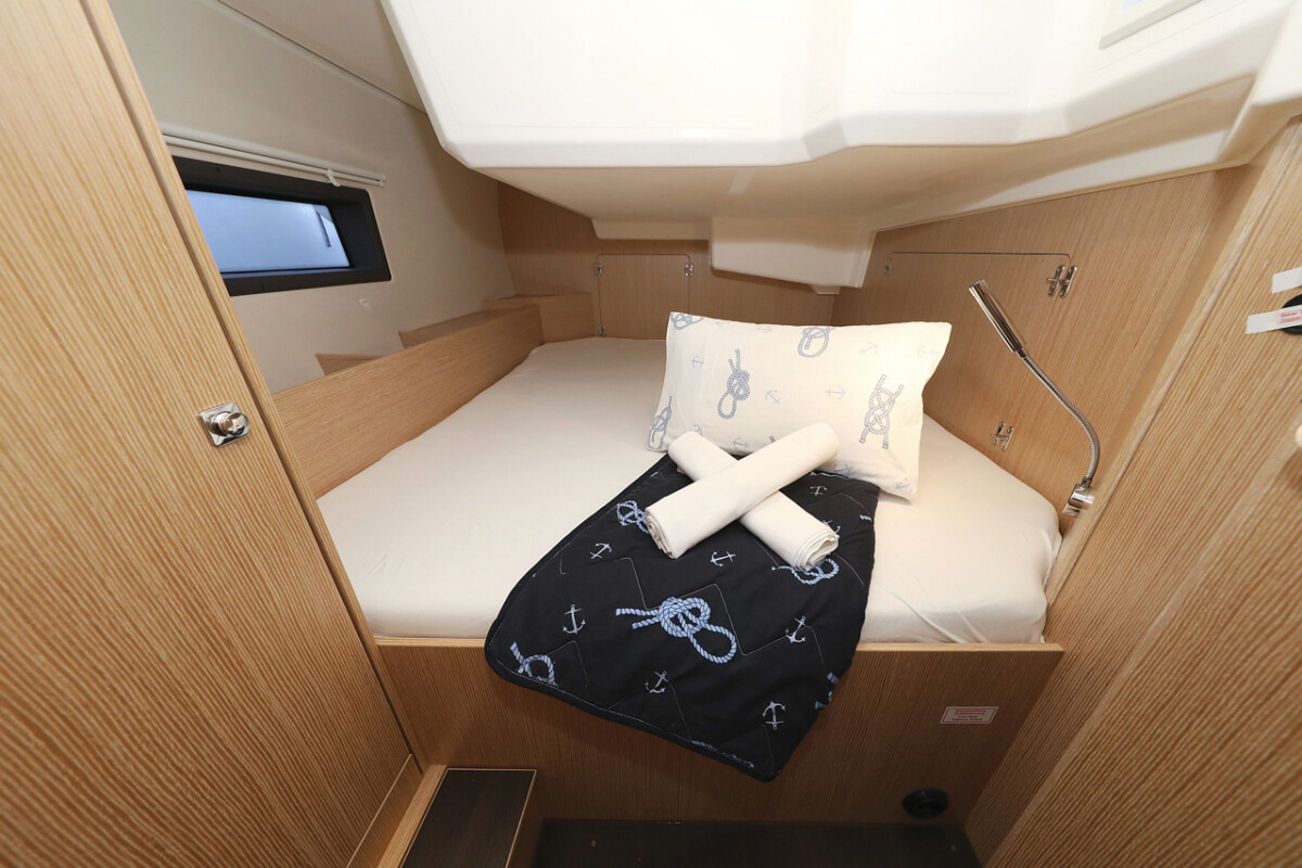 Bavaria C42 Style Silver Seagull