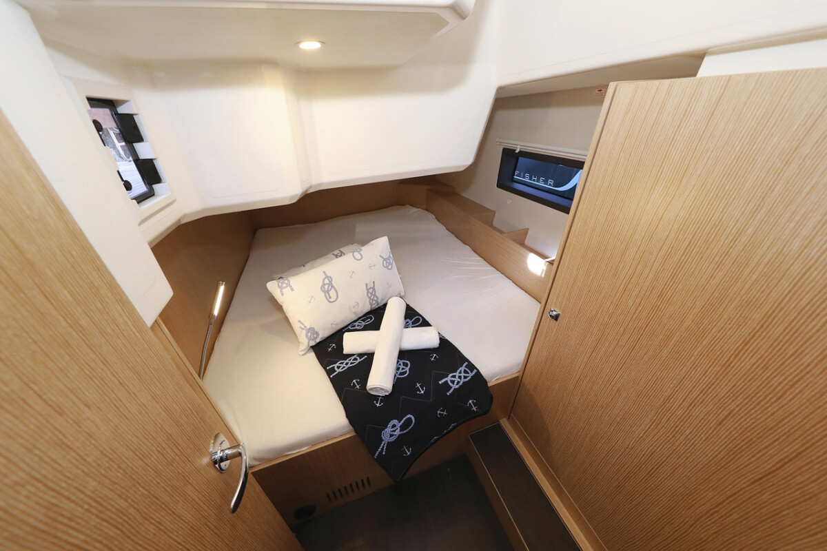 Bavaria C42 Style Silver Seagull