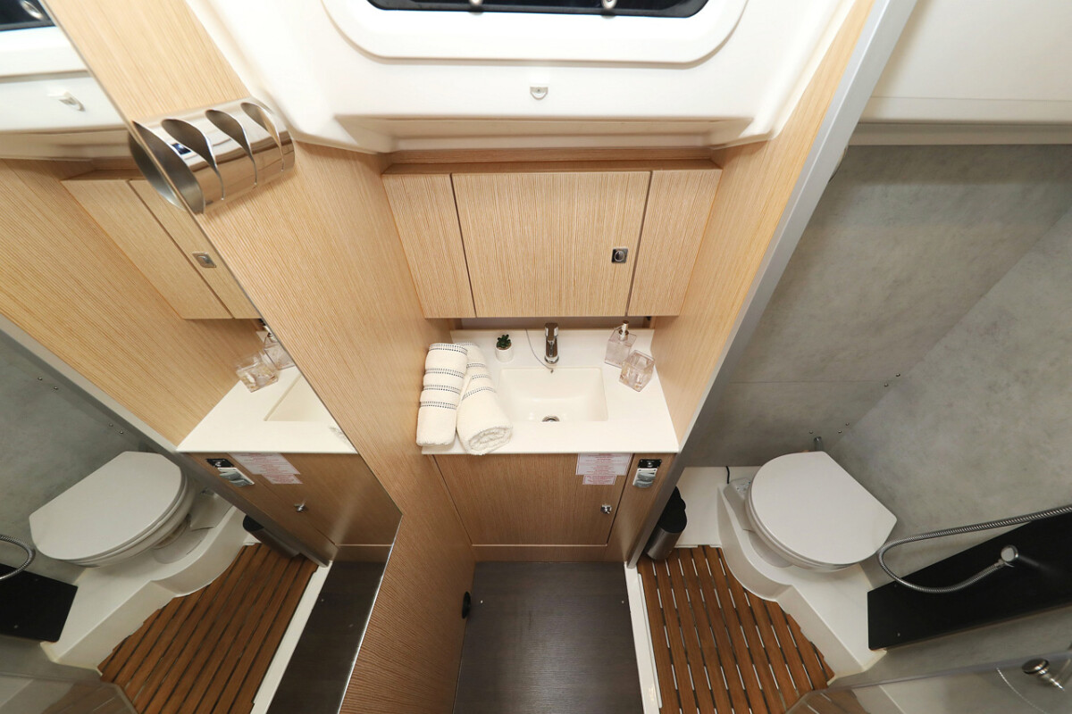 Bavaria C42 Style Silver Seagull