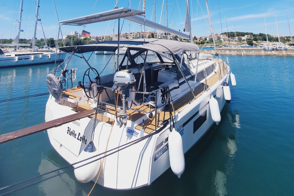 Bavaria C42 Style Flotte Lotte