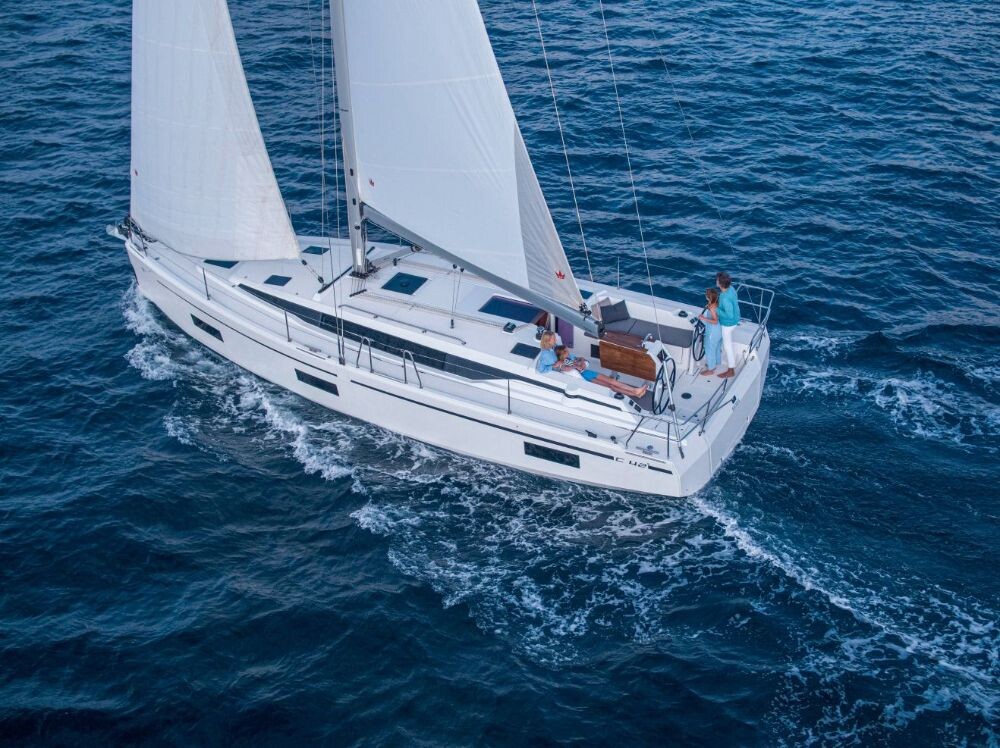 Bavaria C42 Style Sea Breeze