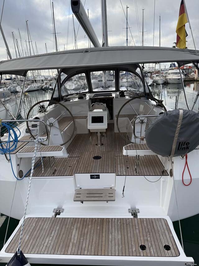 Bavaria C42 Style Aurelia