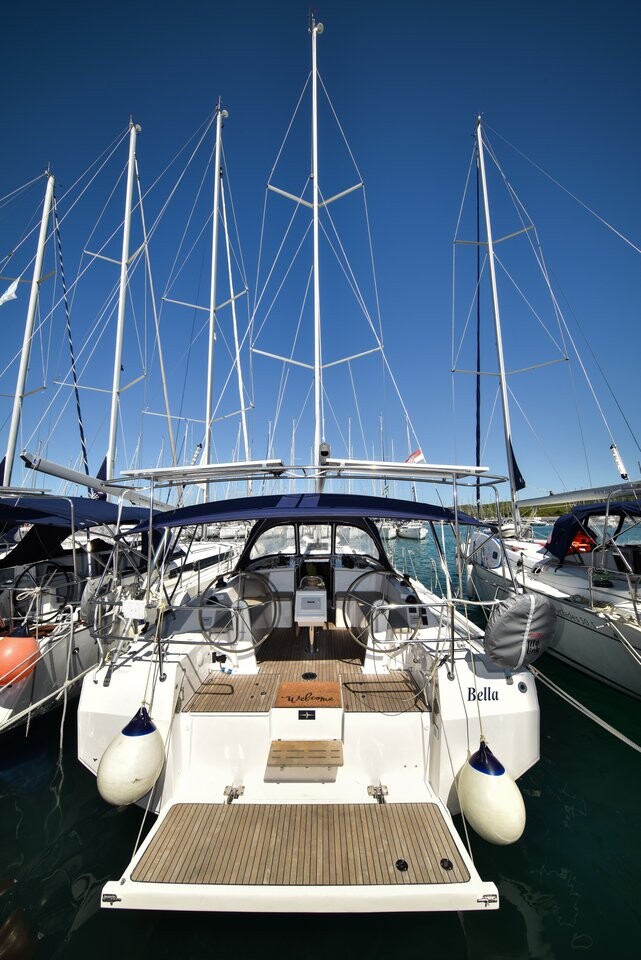 Bavaria C42 Bella