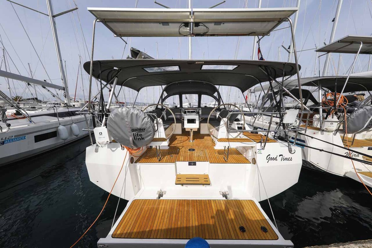 Bavaria C42 Good Times