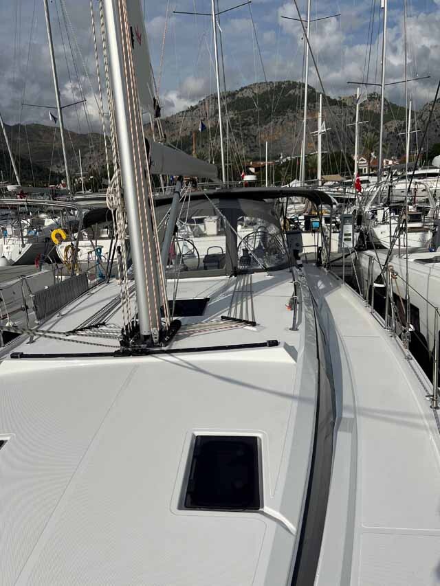 Bavaria C42 Nava
