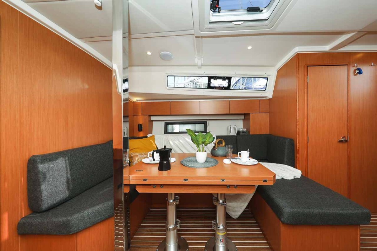 Bavaria C42 RUMBA