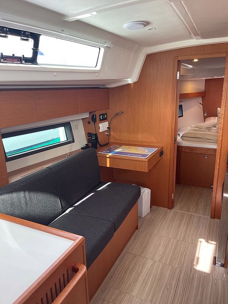 Bavaria C42 Coco