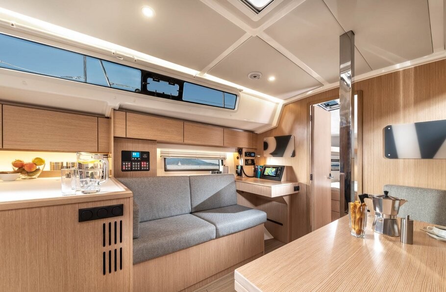 Bavaria C42 Aurora