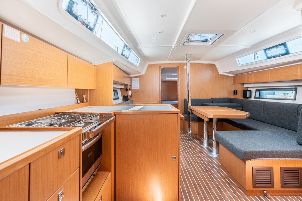Bavaria C42 Harmonia