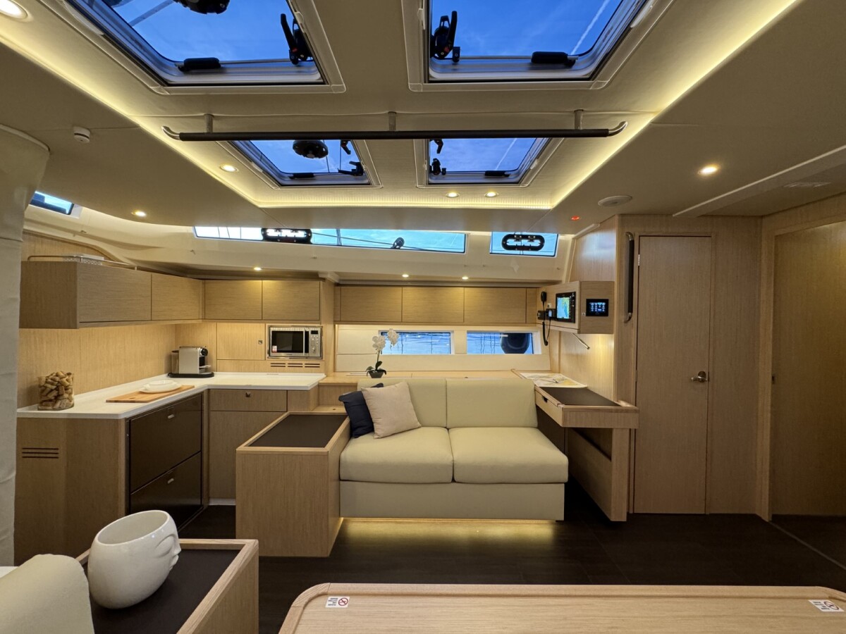 Bavaria C57 Style Mina