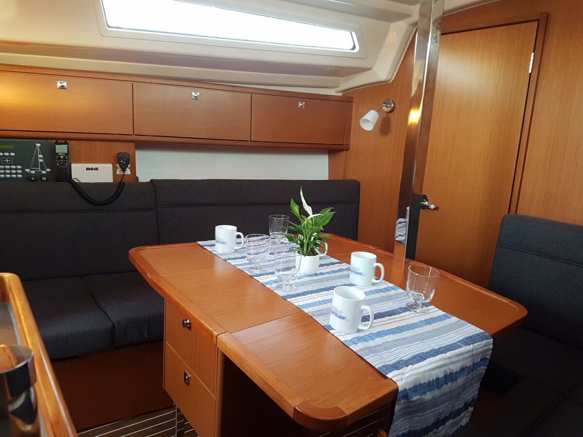 Bavaria Cruiser 34 Theia