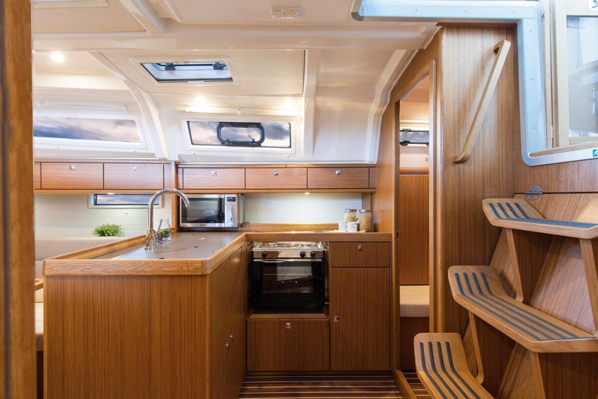 Bavaria Cruiser 37 Style Skylla