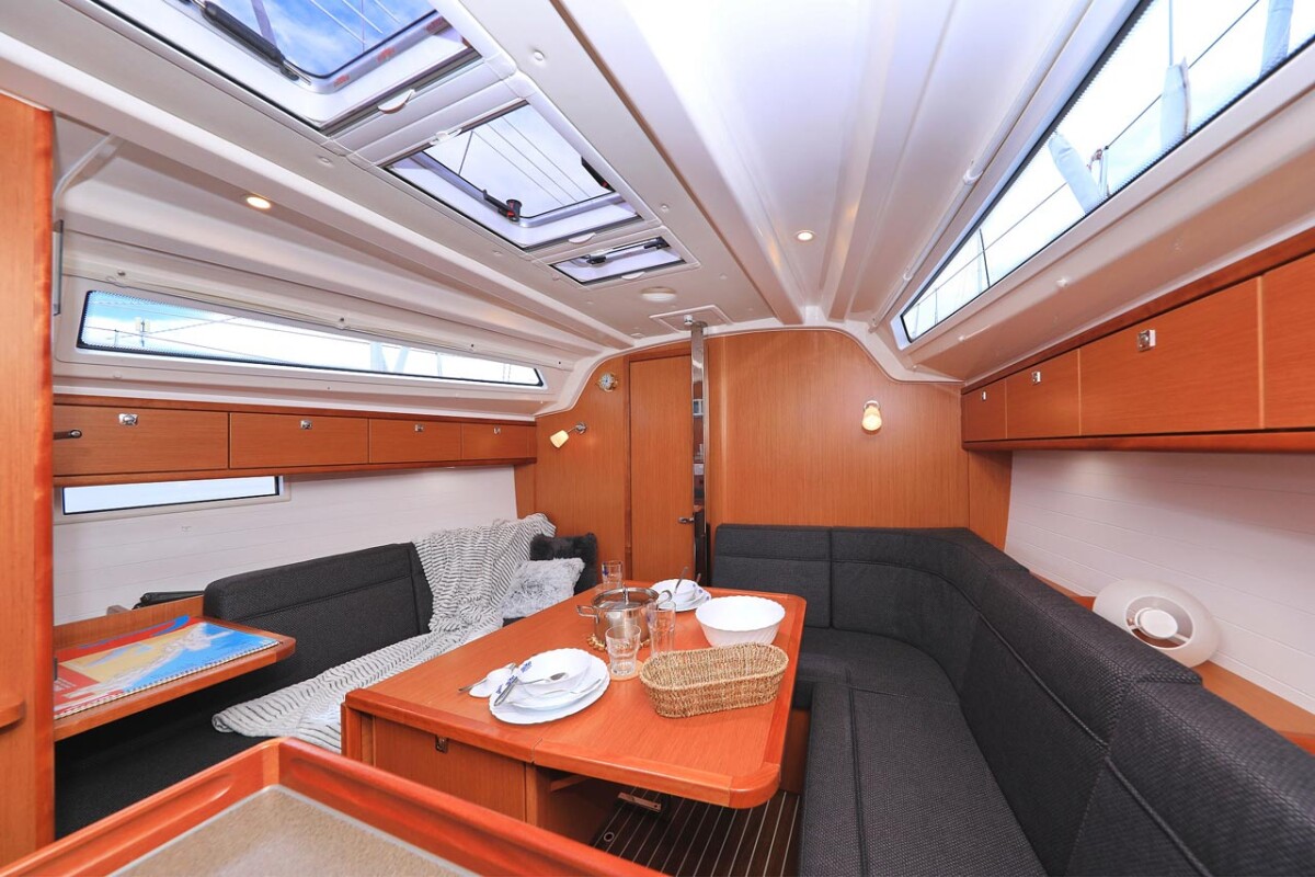 Bavaria Cruiser 37 Westa