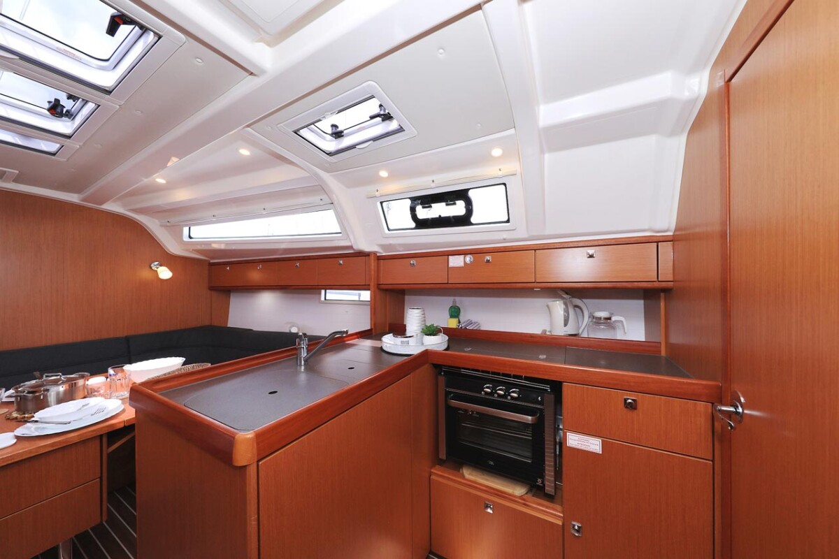 Bavaria Cruiser 37 Westa