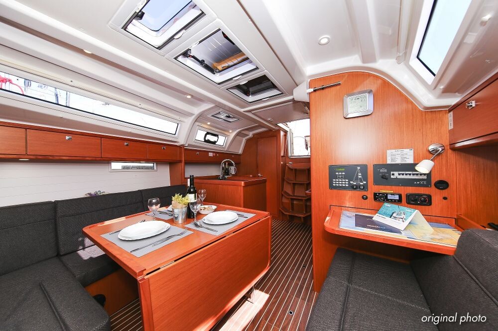 Bavaria Cruiser 37 Hang Loose
