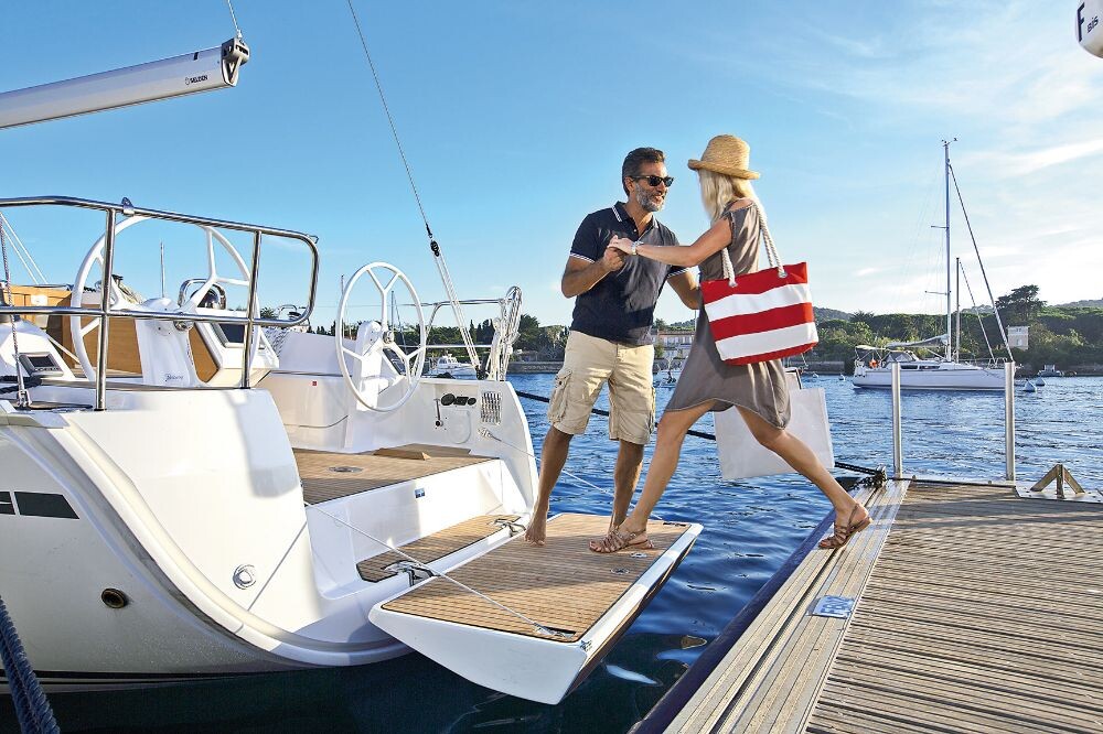 Bavaria Cruiser 37 Lazy Days
