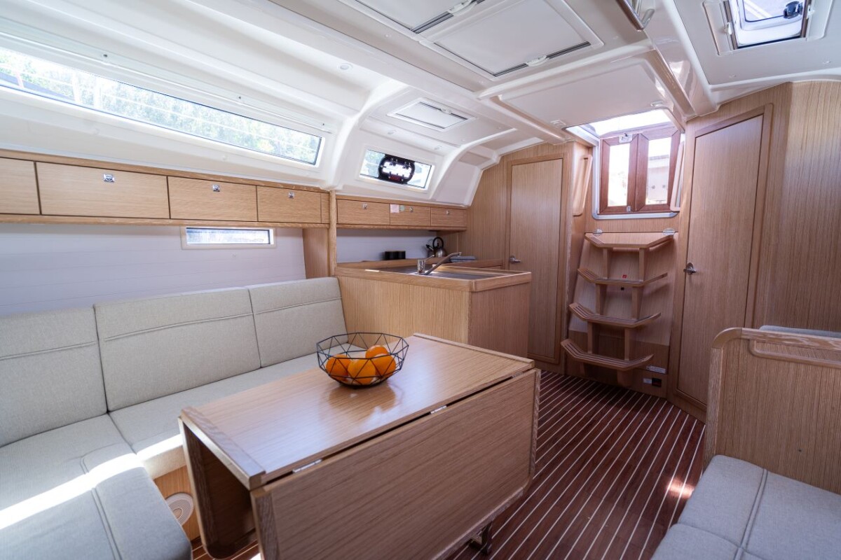 Bavaria Cruiser 37 Kata