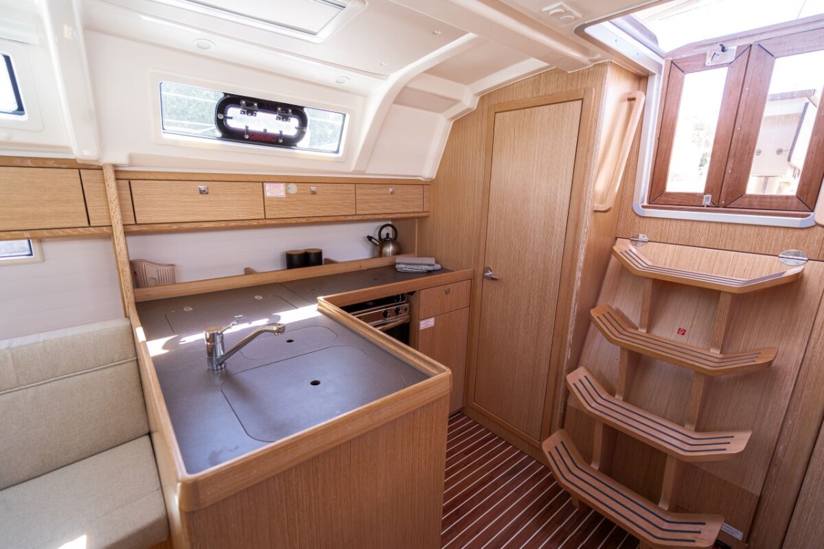 Bavaria Cruiser 37 Kata