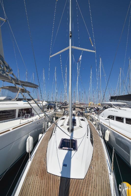 Bavaria Cruiser 37 White Pearl 