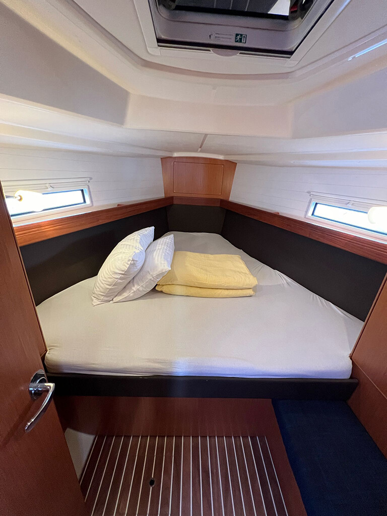 Bavaria Cruiser 37 Jugo