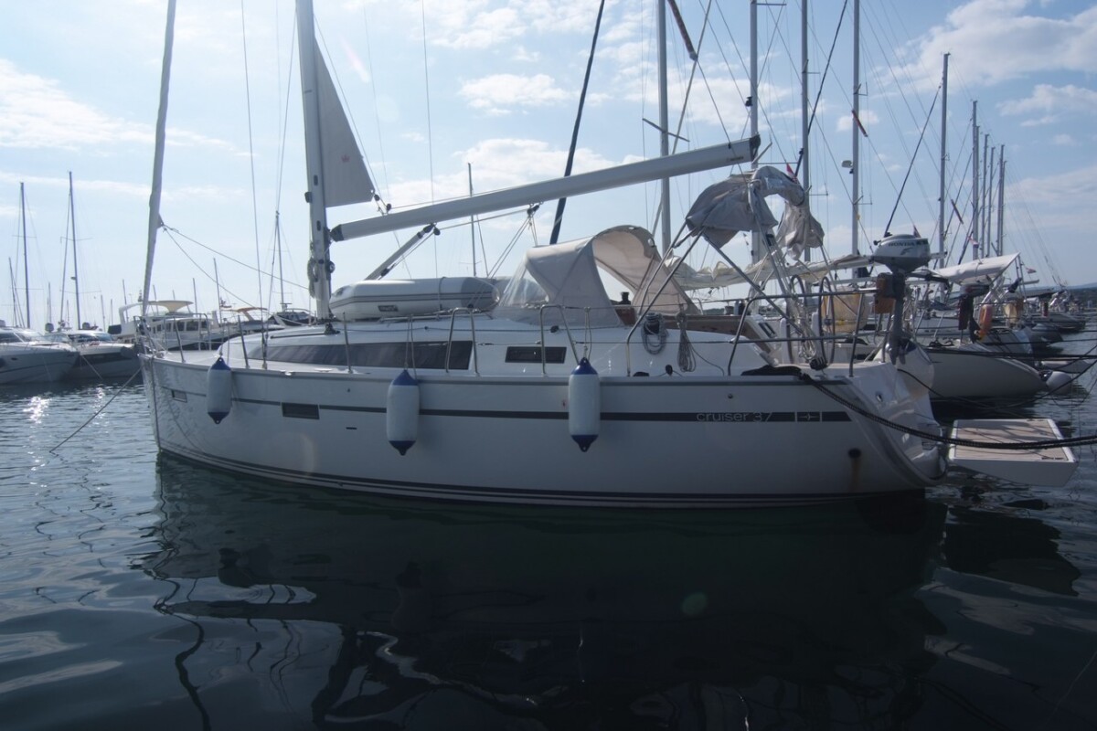 Bavaria Cruiser 37 Dori