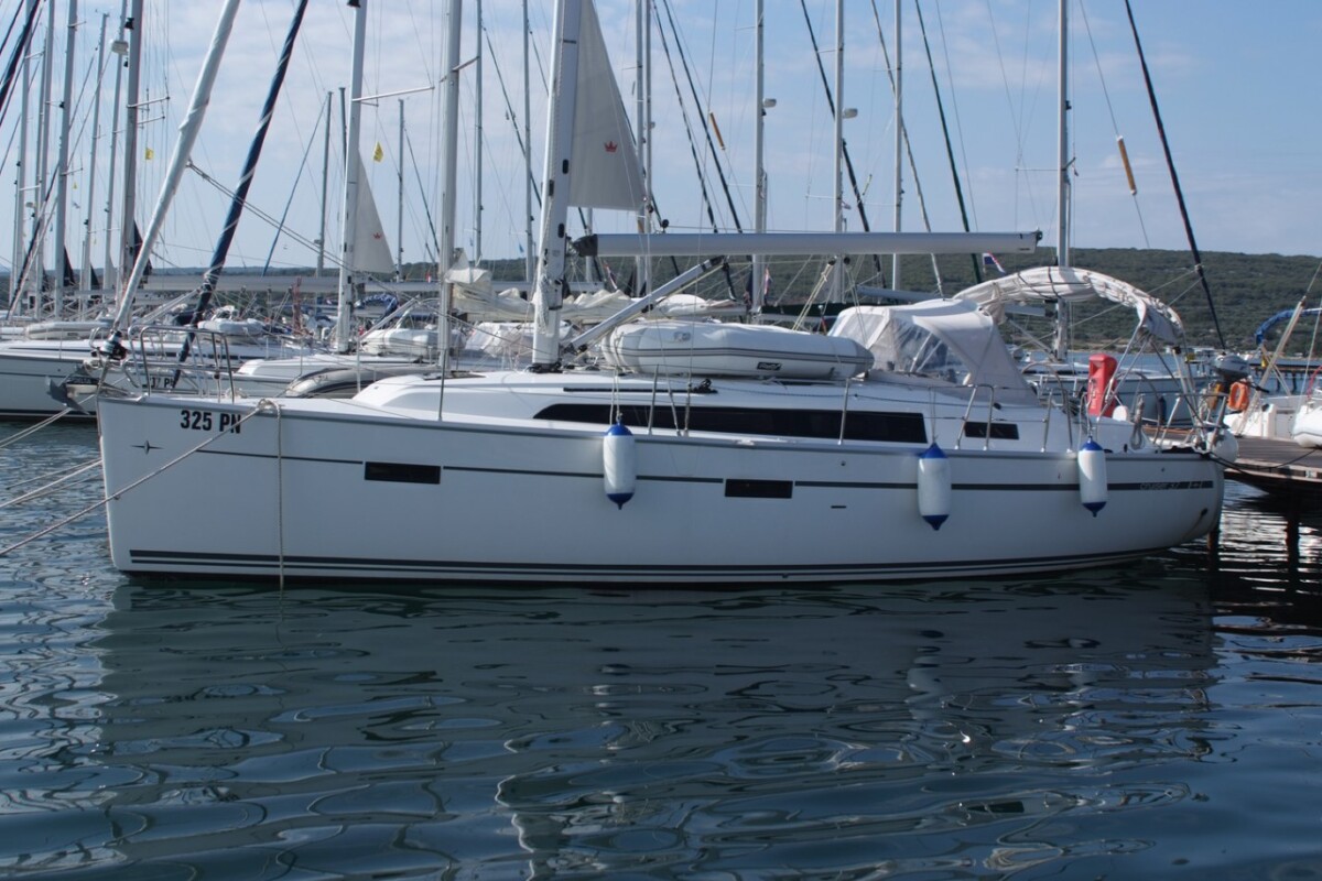 Bavaria Cruiser 37 Dori