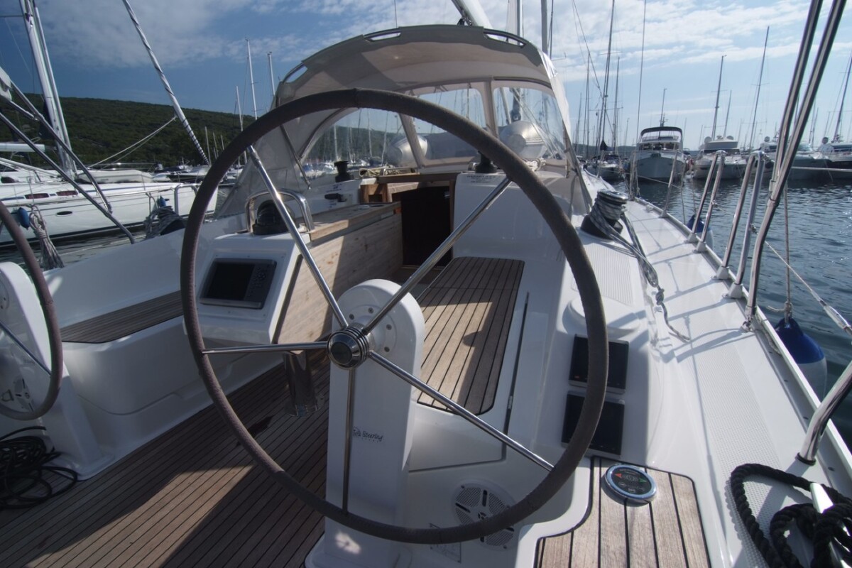 Bavaria Cruiser 37 Dori