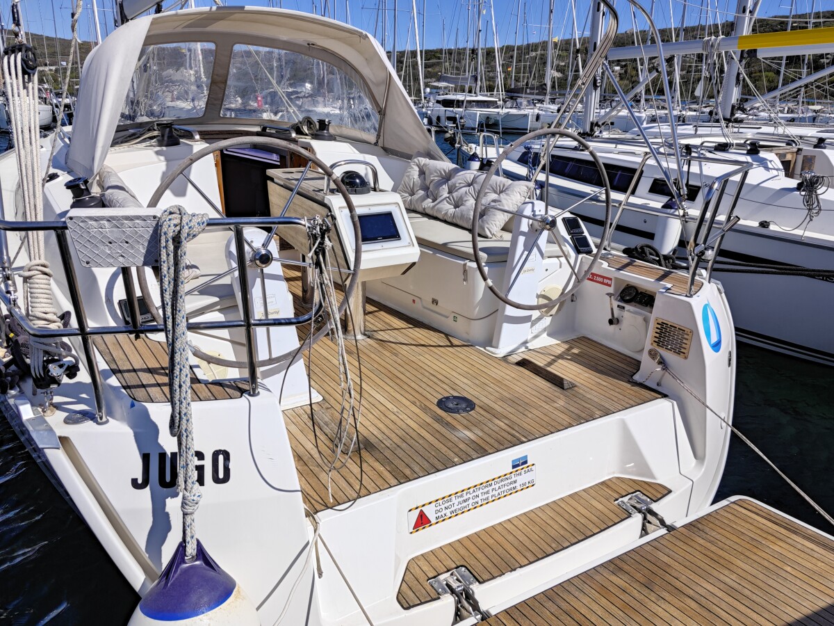 Bavaria Cruiser 37 Jugo