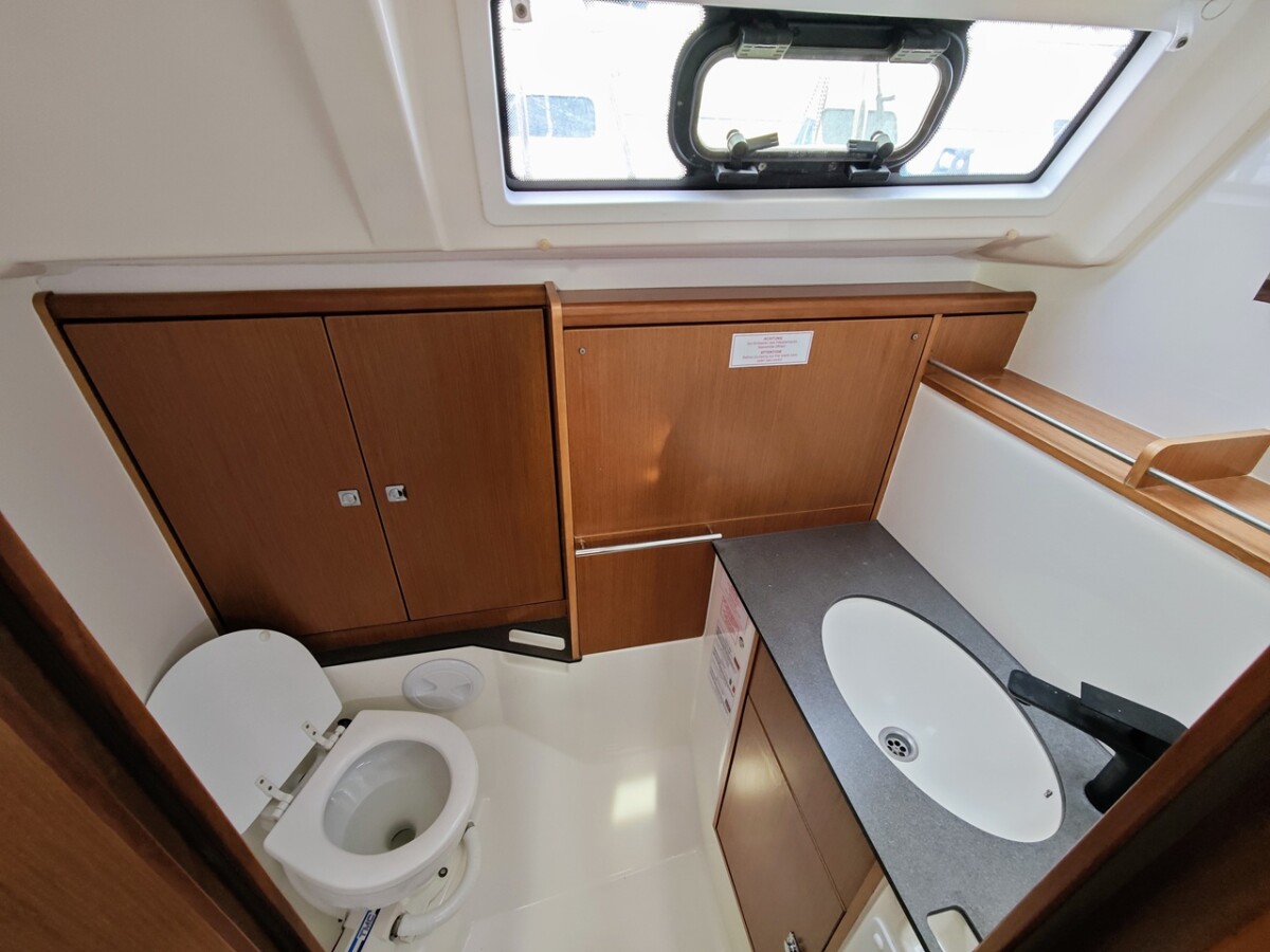 Bavaria Cruiser 37 Atena