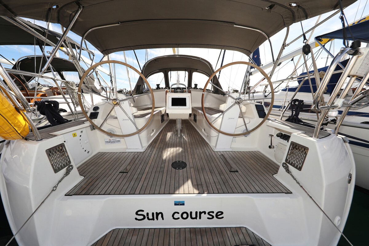 Bavaria Cruiser 37 Sun Course